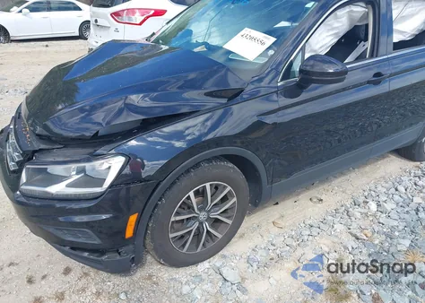 2019 Volkswagen Tiguan 2.0T Se/2.0T Sel/2.0T Sel R-Line/2.0T Sel R-Line Black из США, поврежденный, VIN 3VV2B7AX1KM110371